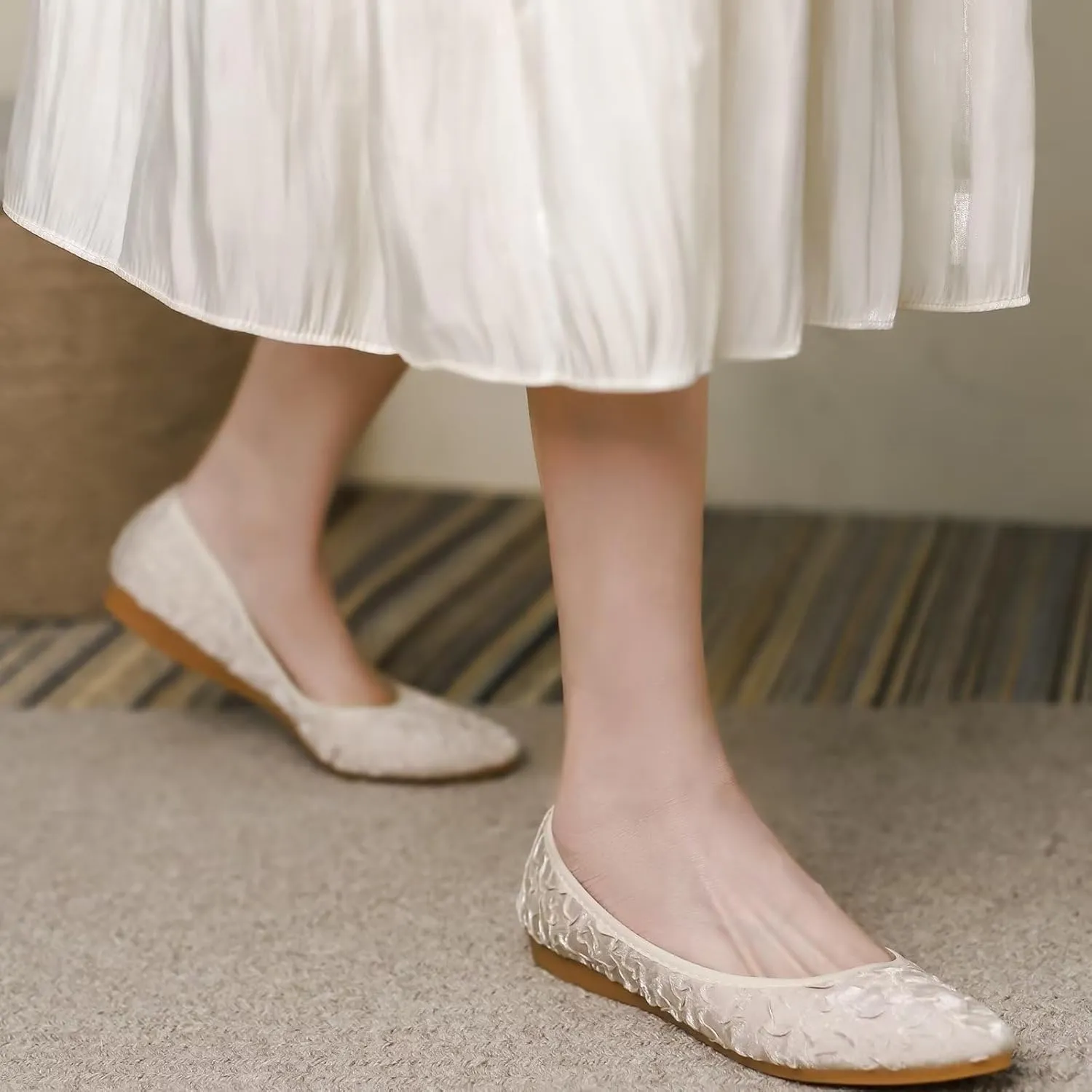 INEELUYI Soft Ballets Flats for Women Pointy Toe Comfortable Dress Ballerina Flats Shoes