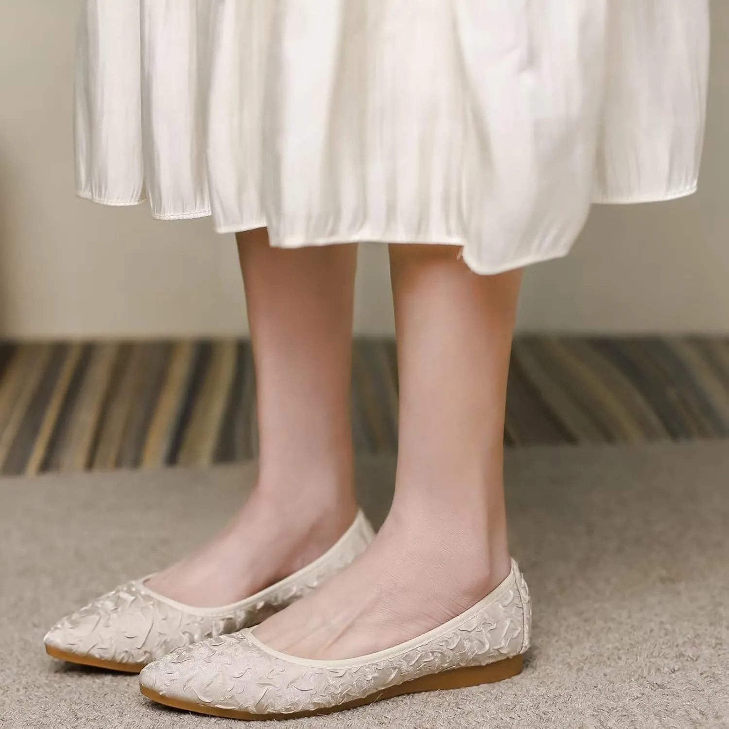 INEELUYI Soft Ballets Flats for Women Pointy Toe Comfortable Dress Ballerina Flats Shoes