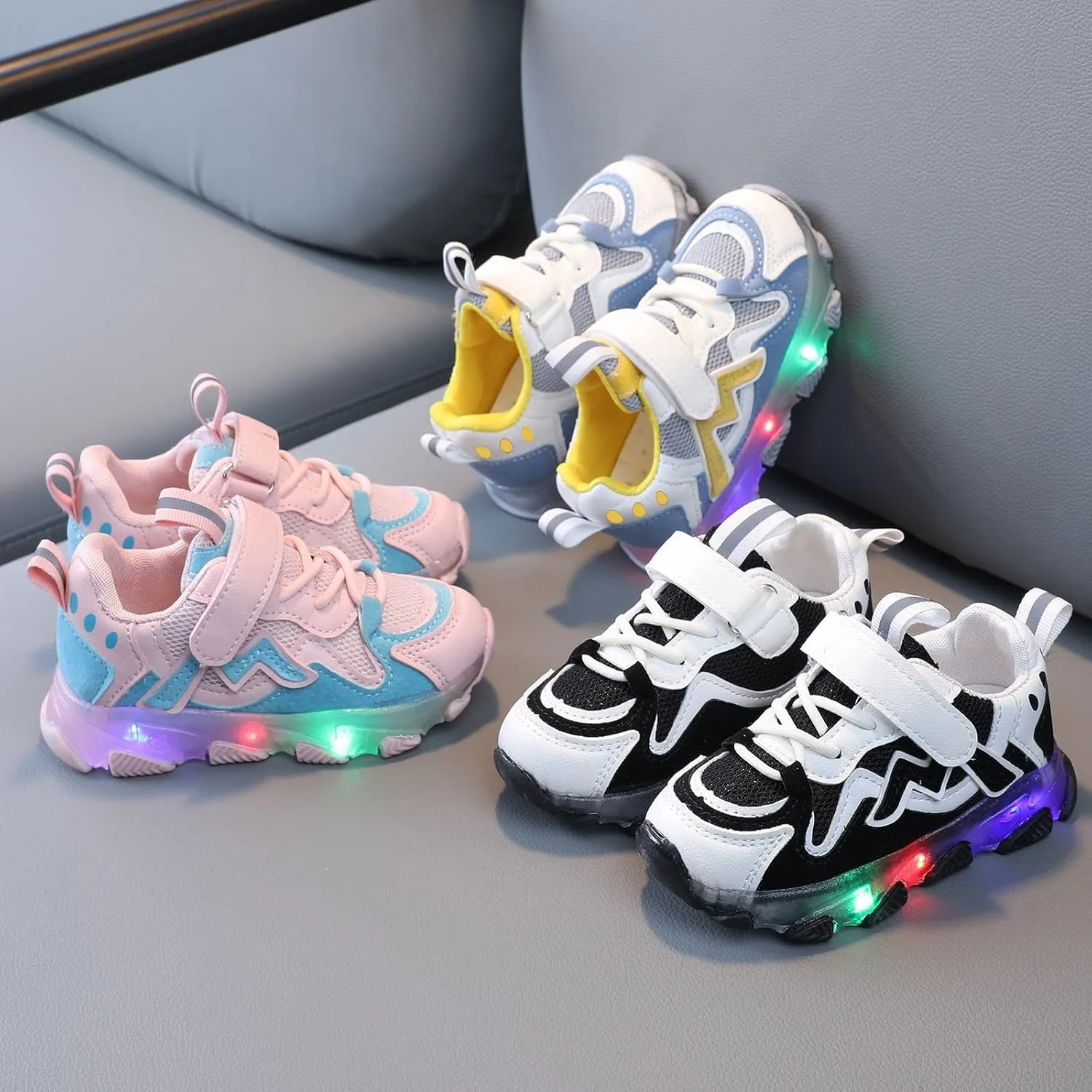 Kids LED Light Up Shoes Baby Boys Girls Sneakers Lightweight Mesh Athletic Running Walking Shoes (Black, 4-4.5 Years)
