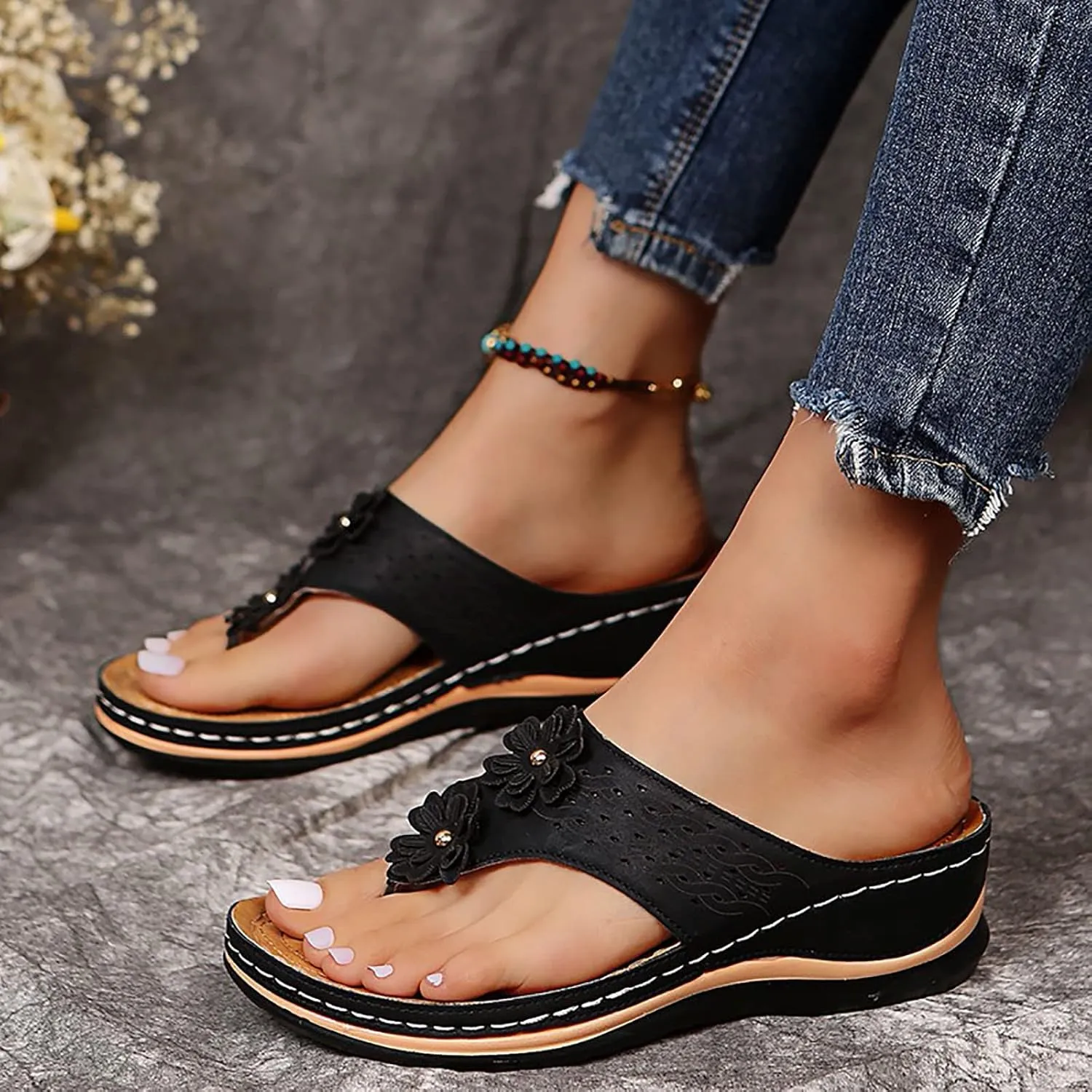 Women's Thick Bottom Sandals Bohemian Stylish Breathable Hollow 2025 Summer Beach Walking Thong Cushion Sandals